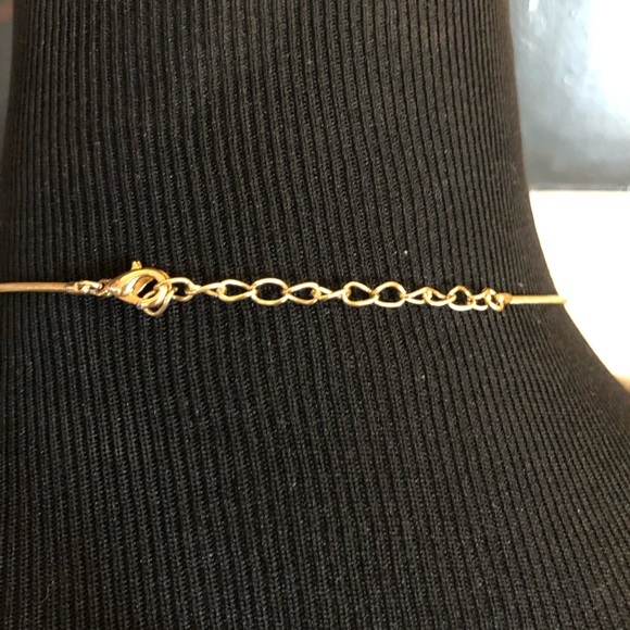 Gold Pendent Necklace - Picture 3 of 7